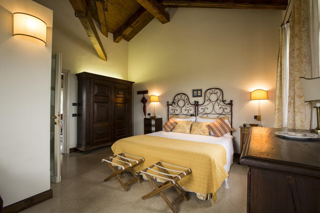 Locanda Del Pilone Alba  Eksteriør billede